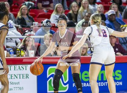 Thumbnail 3 in Hardin-Jefferson vs. Silsbee photogallery.