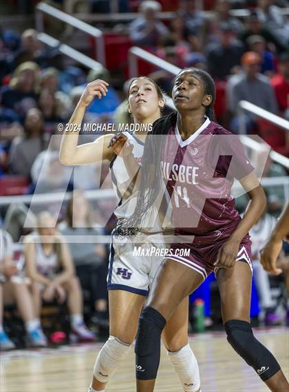 Thumbnail 2 in Hardin-Jefferson vs. Silsbee photogallery.