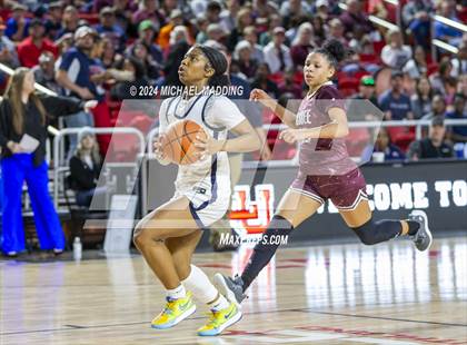 Thumbnail 3 in Hardin-Jefferson vs. Silsbee photogallery.