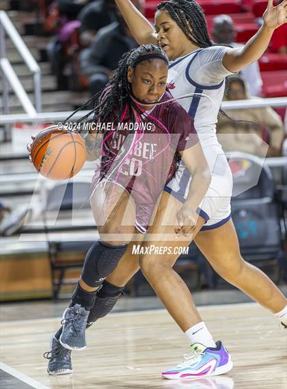 Thumbnail 2 in Hardin-Jefferson vs. Silsbee photogallery.