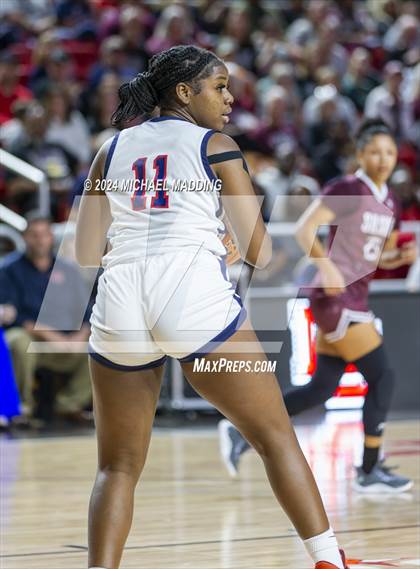 Thumbnail 3 in Hardin-Jefferson vs. Silsbee photogallery.