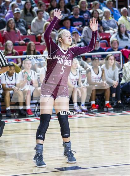 Thumbnail 3 in Hardin-Jefferson vs. Silsbee photogallery.