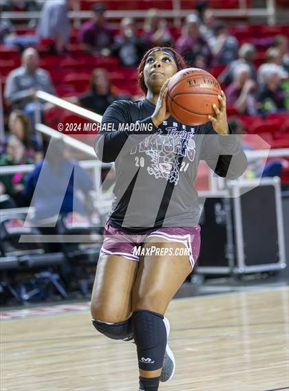 Thumbnail 2 in Hardin-Jefferson vs. Silsbee photogallery.
