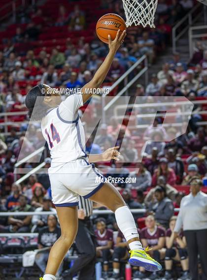 Thumbnail 3 in Hardin-Jefferson vs. Silsbee photogallery.