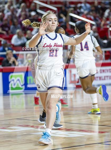 Thumbnail 1 in Hardin-Jefferson vs. Silsbee photogallery.