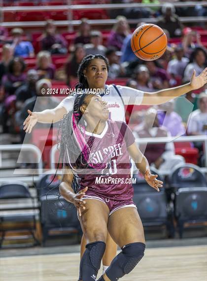 Thumbnail 1 in Hardin-Jefferson vs. Silsbee photogallery.