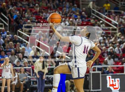 Thumbnail 1 in Hardin-Jefferson vs. Silsbee photogallery.