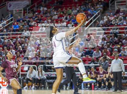 Thumbnail 2 in Hardin-Jefferson vs. Silsbee photogallery.