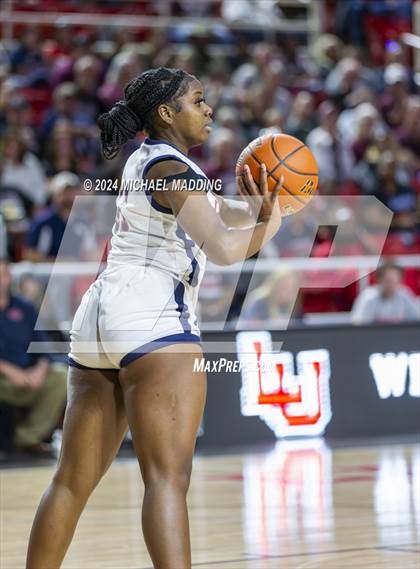 Thumbnail 1 in Hardin-Jefferson vs. Silsbee photogallery.