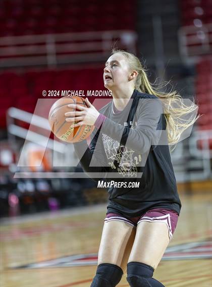 Thumbnail 2 in Hardin-Jefferson vs. Silsbee photogallery.