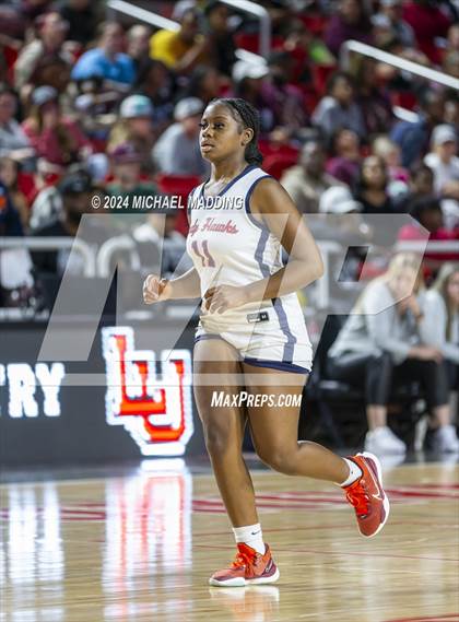 Thumbnail 3 in Hardin-Jefferson vs. Silsbee photogallery.