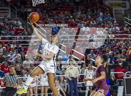 Thumbnail 2 in Hardin-Jefferson vs. Silsbee photogallery.