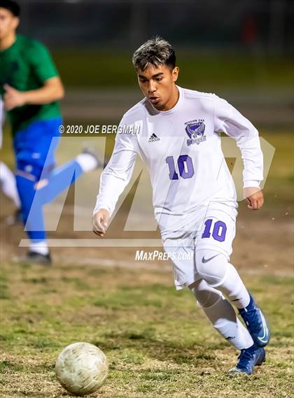 Thumbnail 2 in Mission Oak @ Highland (CIF CS D3 Quarterfinal)  photogallery.