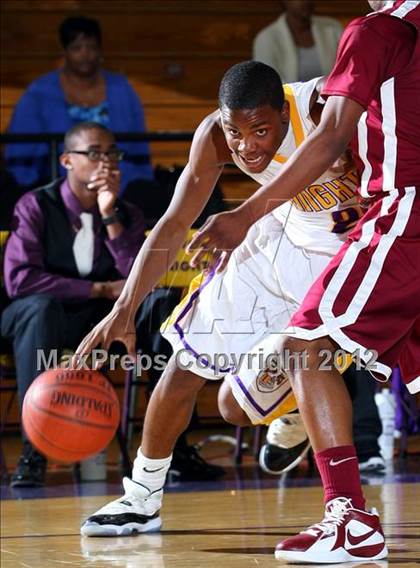 Thumbnail 1 in Lynwood vs. Downey photogallery.