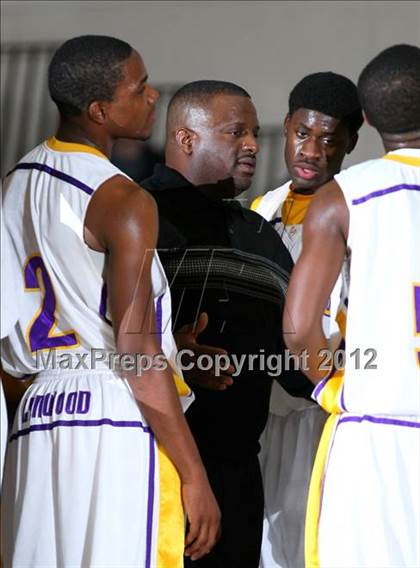Thumbnail 1 in Lynwood vs. Downey photogallery.