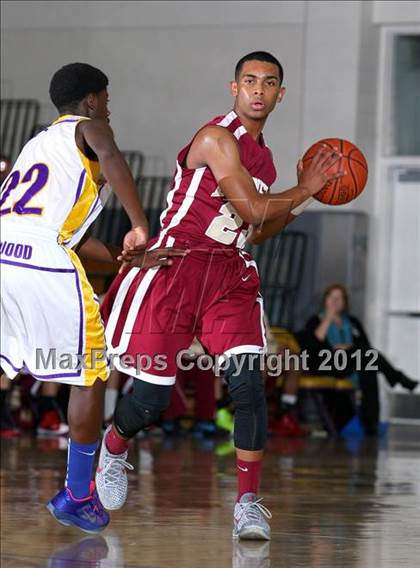 Thumbnail 2 in Lynwood vs. Downey photogallery.