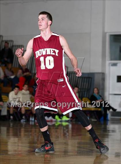 Thumbnail 3 in Lynwood vs. Downey photogallery.