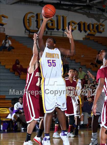 Thumbnail 3 in Lynwood vs. Downey photogallery.