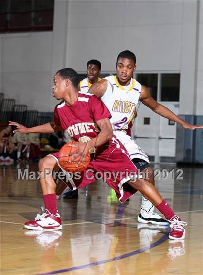 Thumbnail 2 in Lynwood vs. Downey photogallery.