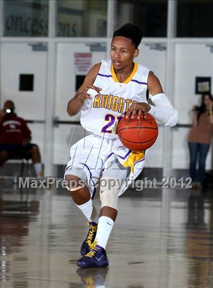 Thumbnail 2 in Lynwood vs. Downey photogallery.