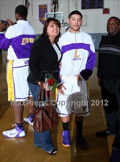 Thumbnail 2 in Lynwood vs. Downey photogallery.