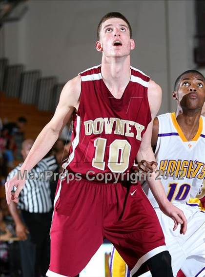 Thumbnail 1 in Lynwood vs. Downey photogallery.