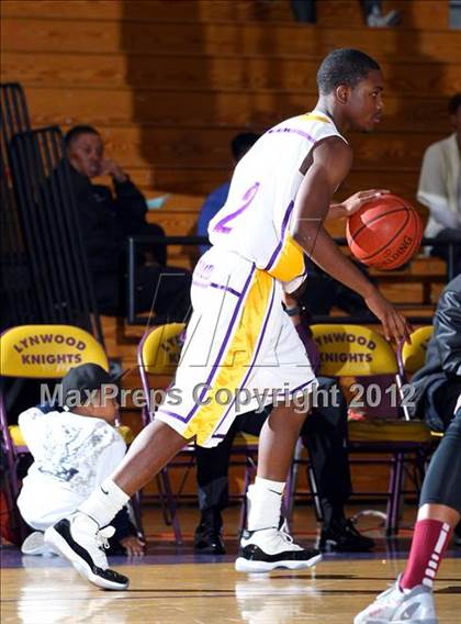Thumbnail 2 in Lynwood vs. Downey photogallery.