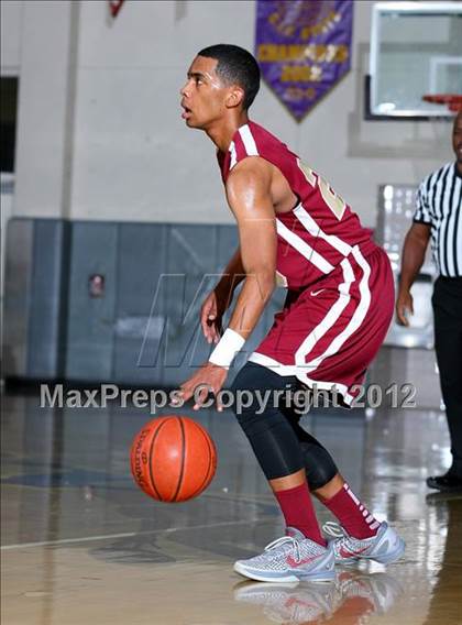 Thumbnail 2 in Lynwood vs. Downey photogallery.