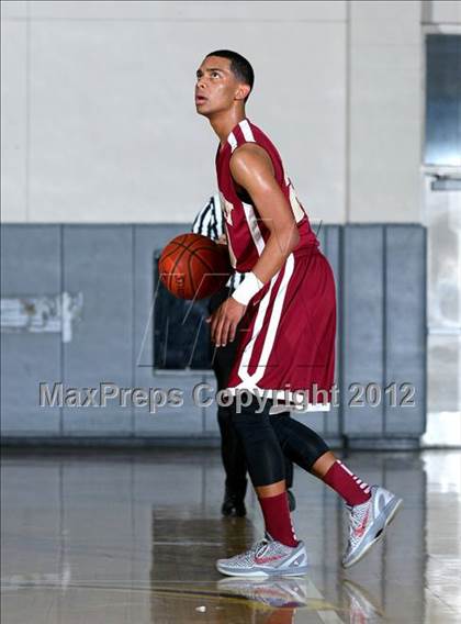 Thumbnail 2 in Lynwood vs. Downey photogallery.