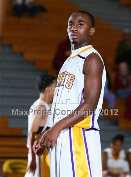 Thumbnail 2 in Lynwood vs. Downey photogallery.