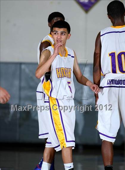 Thumbnail 2 in Lynwood vs. Downey photogallery.