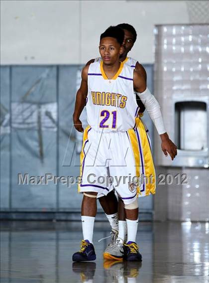 Thumbnail 3 in Lynwood vs. Downey photogallery.