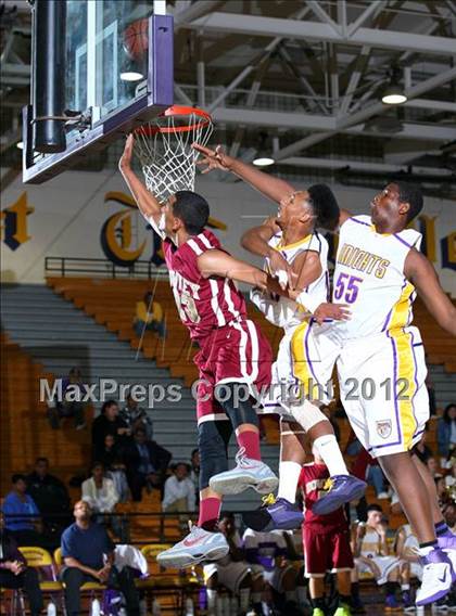 Thumbnail 3 in Lynwood vs. Downey photogallery.