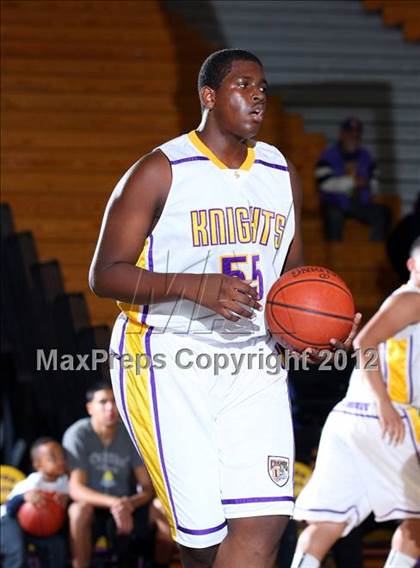 Thumbnail 1 in Lynwood vs. Downey photogallery.