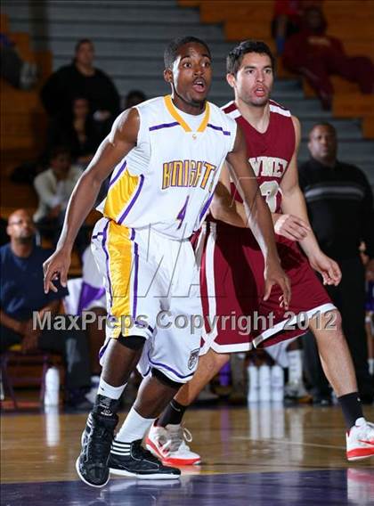 Thumbnail 2 in Lynwood vs. Downey photogallery.