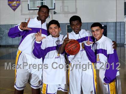 Thumbnail 3 in Lynwood vs. Downey photogallery.