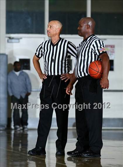 Thumbnail 2 in Lynwood vs. Downey photogallery.