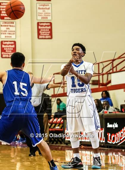 Thumbnail 3 in Trinity Christian vs Seagoville photogallery.