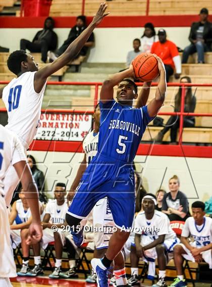 Thumbnail 3 in Trinity Christian vs Seagoville photogallery.