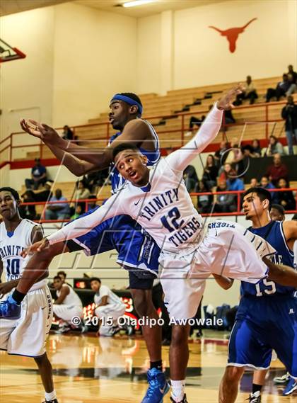 Thumbnail 2 in Trinity Christian vs Seagoville photogallery.