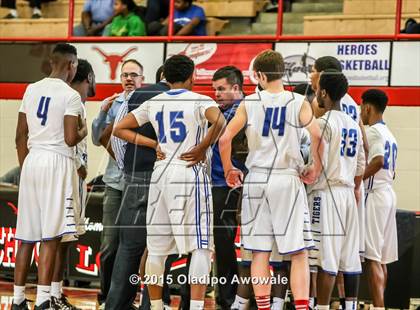 Thumbnail 3 in Trinity Christian vs Seagoville photogallery.