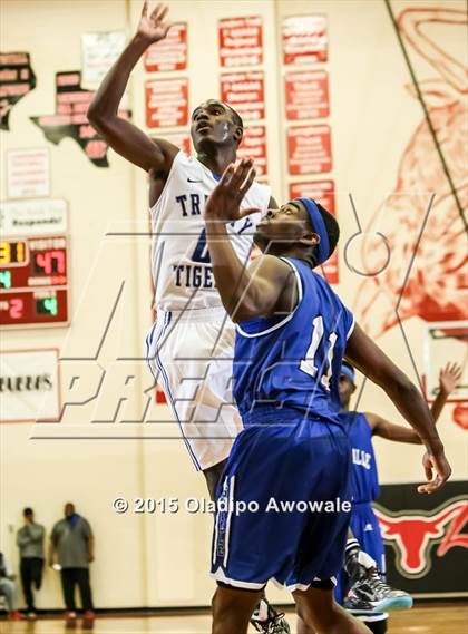 Thumbnail 1 in Trinity Christian vs Seagoville photogallery.