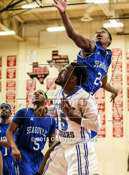 Thumbnail 1 in Trinity Christian vs Seagoville photogallery.