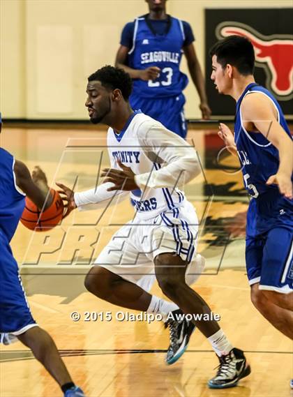 Thumbnail 1 in Trinity Christian vs Seagoville photogallery.