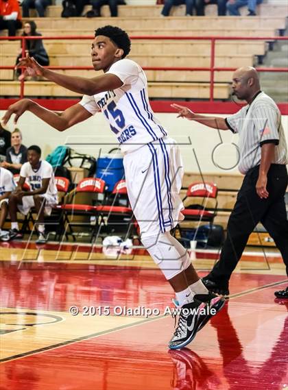 Thumbnail 3 in Trinity Christian vs Seagoville photogallery.