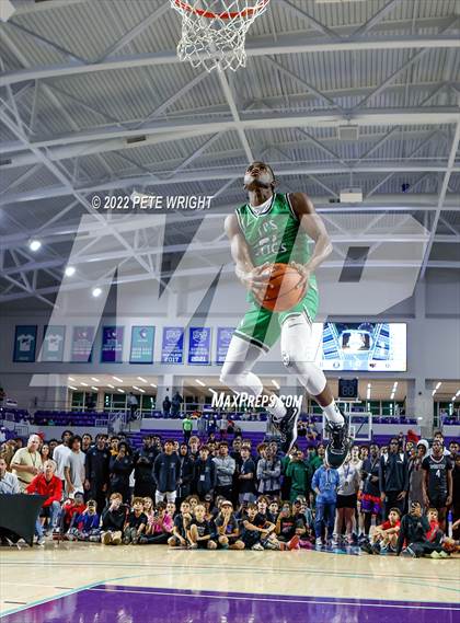 Thumbnail 2 in Slam Dunk Contest (City of Palms Classic) photogallery.