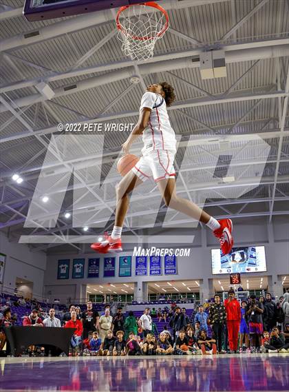 Thumbnail 2 in Slam Dunk Contest (City of Palms Classic) photogallery.