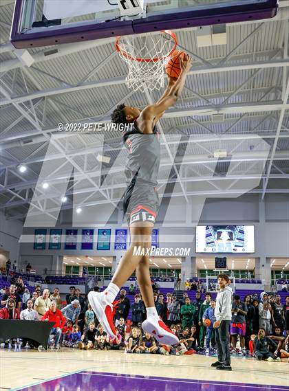 Thumbnail 2 in Slam Dunk Contest (City of Palms Classic) photogallery.