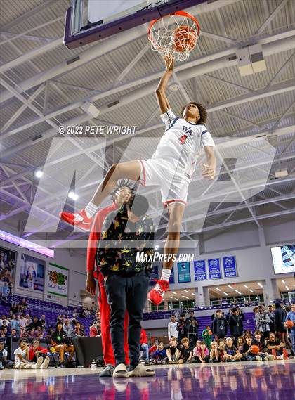 Thumbnail 3 in Slam Dunk Contest (City of Palms Classic) photogallery.
