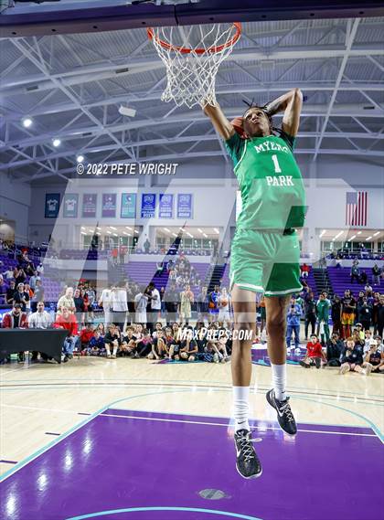 Thumbnail 1 in Slam Dunk Contest (City of Palms Classic) photogallery.